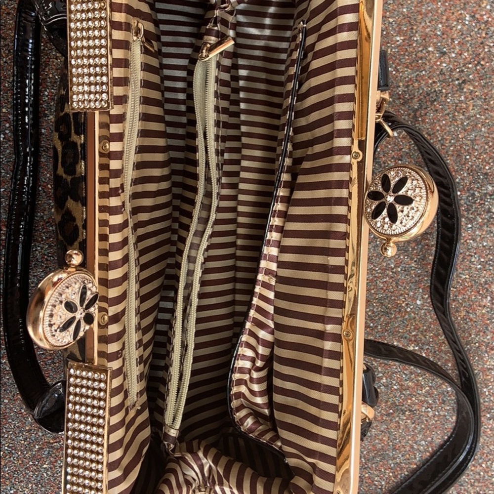 Purse - Picture 4 of 6